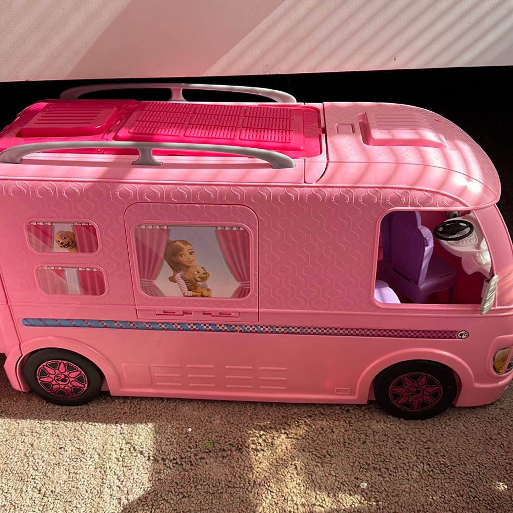 Barbie camper